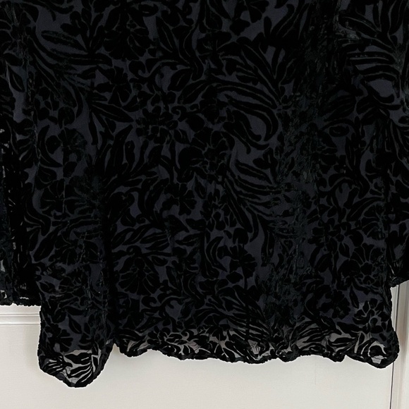 Laura Ashley Black Burn Out Velvet V Neck Tunic Blouse Top Boho Dark Romantic 8 - Picture 8 of 12
